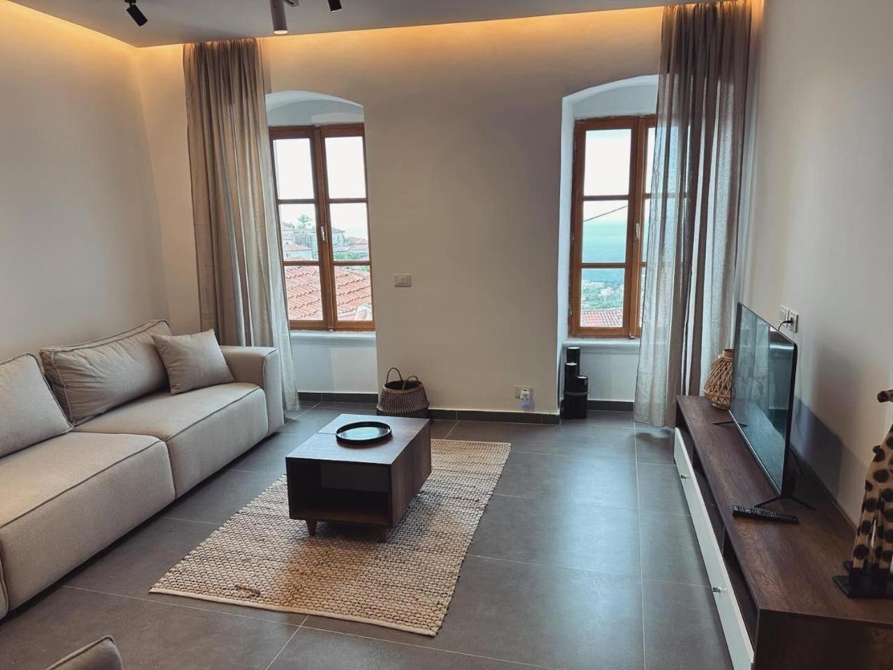 Lion'S Villa Vlorë Exterior foto