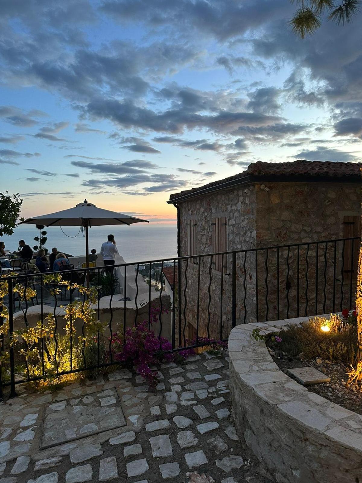 Lion'S Villa Vlorë Exterior foto